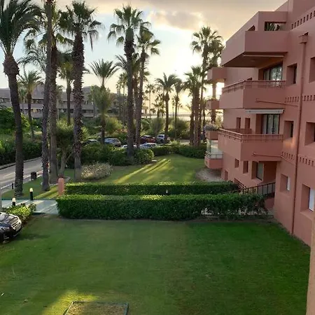 Charming 3 Bedroom Apartment With Sea View In The Heart Of Sotogrande Exterior photo